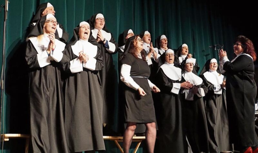 Die Musikantinnen brillieren auch als «Sister Act». Fotos: Doris Thommen