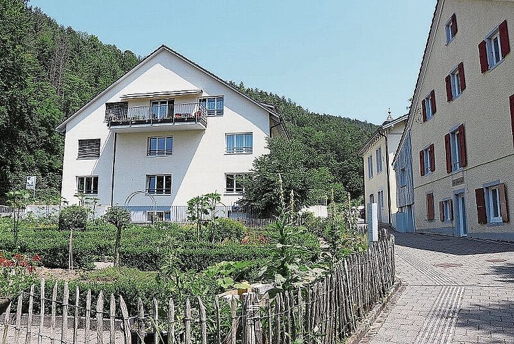 Idylle am Hang des Schleifenbergs: Das Weideli ist mitten im Grünen gelegen.
