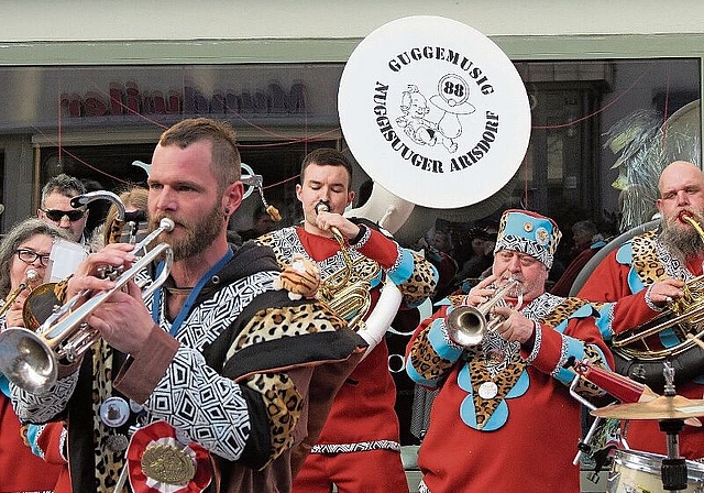 Ein Ständchen von den Nuggisuuger aus Arisdorf.