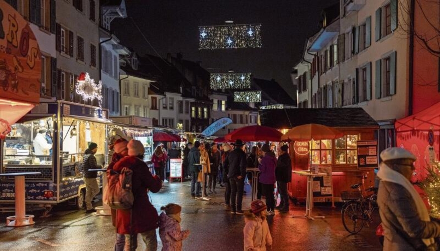 Die Foodtrucks luden auf eine kulinarische Entdeckungsreise ein.Fotos: M. Herrmann