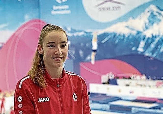 Lia Pichler gewinnt im Synchronwettkampf der Juniorinnen ein EM-Diplom. 
