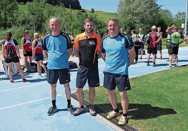 Thomas Alispach, Andreas Grieder und Cédric Thommen (v.l.) waren verantwortlich für einen reibungslosen Ablauf des Bezirkturntags.Fotos: s. van riemsdijk