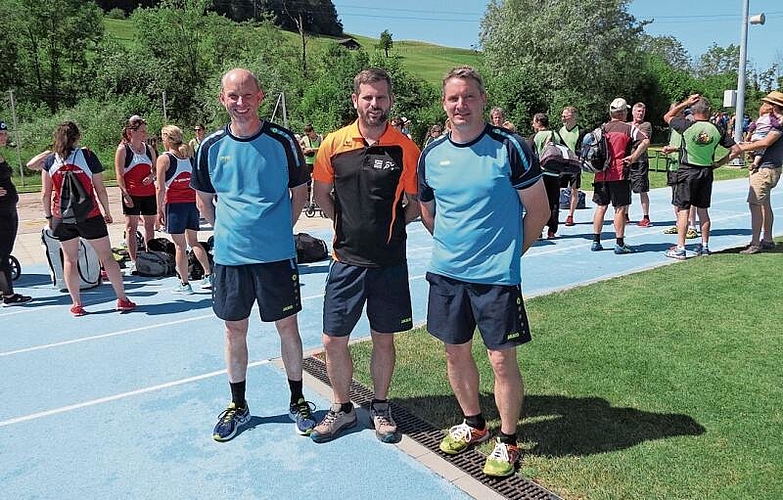 Thomas Alispach, Andreas Grieder und Cédric Thommen (v.l.) waren verantwortlich für einen reibungslosen Ablauf des Bezirkturntags.Fotos: s. van riemsdijk