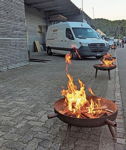 Feuerschalen im Gebiet Lausenerstrasse.