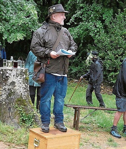 Rottenchef Domenic Schneider auf der Kiste.
