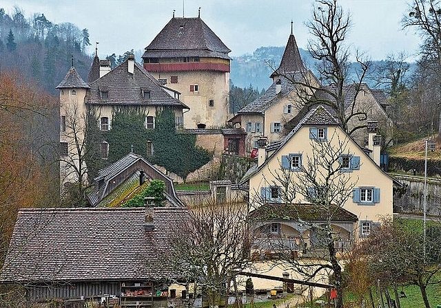 Schloss Wildenstein ist mit dem traditionellen  Weihnachtsmarkt ein Publikumsmagnet.