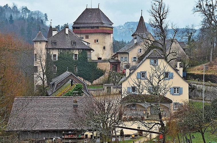 Schloss Wildenstein ist mit dem traditionellen  Weihnachtsmarkt ein Publikumsmagnet.