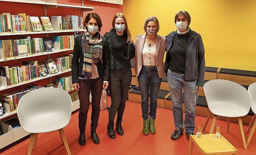 Diskutierten über den Einfluss von Frauen in der Politik - Saskia Schenker, Sarina Gisin, Maya Graf und Moderatorin Barbara Saladin (v.r.).Fotos: S. van Riemsdijk
