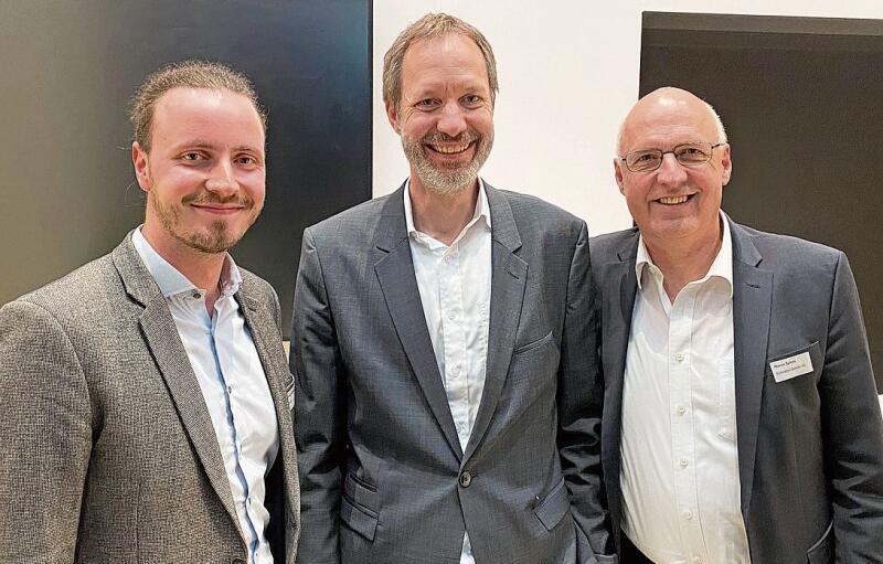 Das neue CO-Präsidium mit (v.l.) Silvan Zgraggen und Beat von Allmen sowie mit Martin Spiess, dem nach 21 Jahren zurückgetretenen Vizepräsidenten.