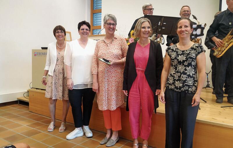 Am Jubiläumsakt in guter Festlaune: Elisabeth Augstburger, 
         
         
            Carol Zumbrunnen, Simone Tacheron, Maya Graf und Iris Graf.