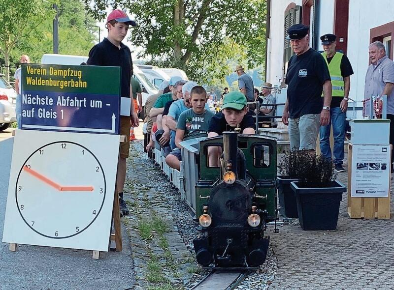 Beim Talhaus waren zwei solcher Züge unterwegs. Fotos: W. Wenger