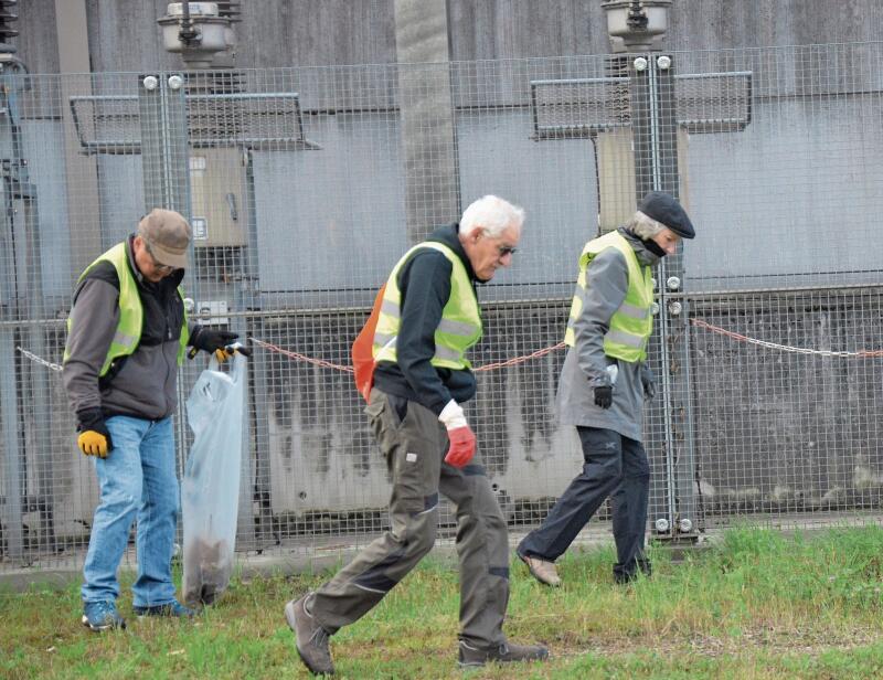 Für ein sauberes Sissach gemeinsam unterwegs mit Handschuhen, Kübeln und Abfallsäcken.