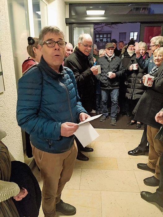 Daniel Wüthrich, Präsident der Kulturkommission, konnte viele interessierte Gäste begrüssen. Fotos: S. van Riemsdijk