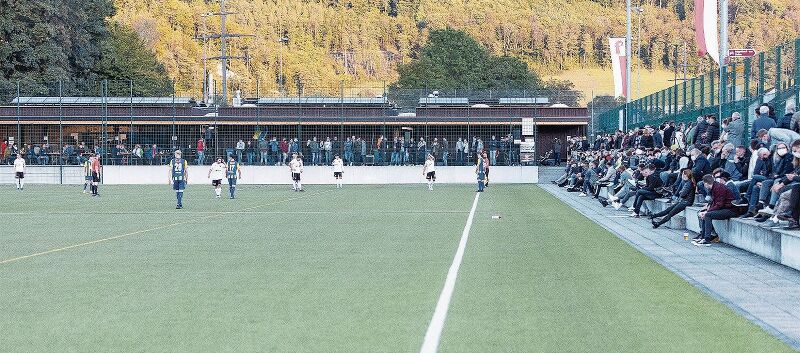 Auch das neue Clubhaus des FC Bubendorf spielte am Samstag eine Hauptrolle. Fotos: M.Herrmann
