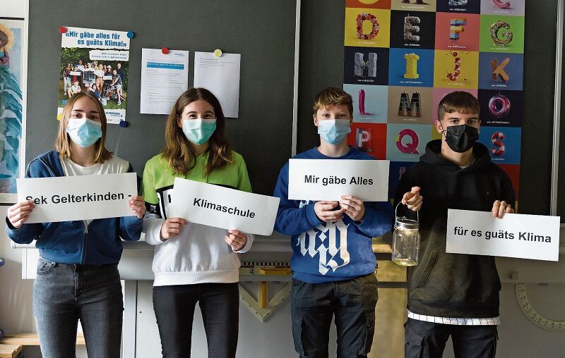 Die Schülerinnen und Schüler der Sek Gelterkinden geben alles fürs Klima. Fotos: Jean-Claude Graf
