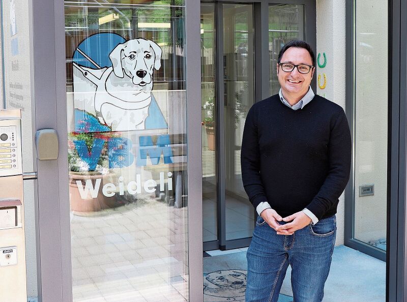 Paolo Vacca, Verantwortlicher für die Öffentlichkeitsarbeit und Kommunikation der Blindenhundeschule Liestal. Fotos : M. Schaffner