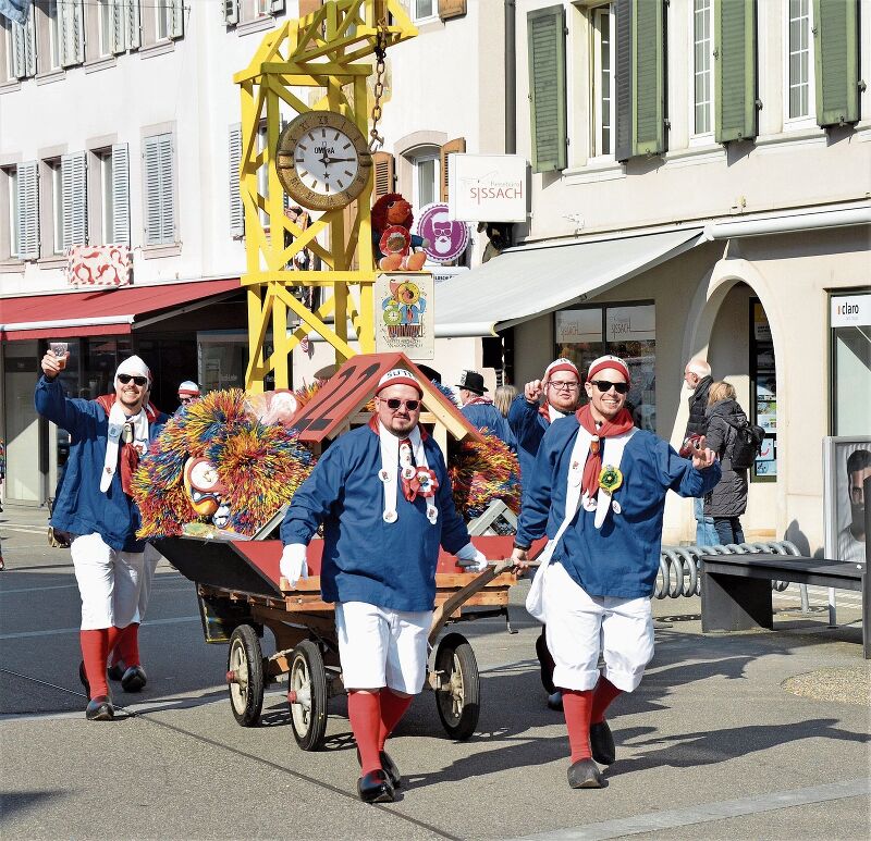 Damit man während des Fasnachtstreiben die Zeit ja nicht vergisst.