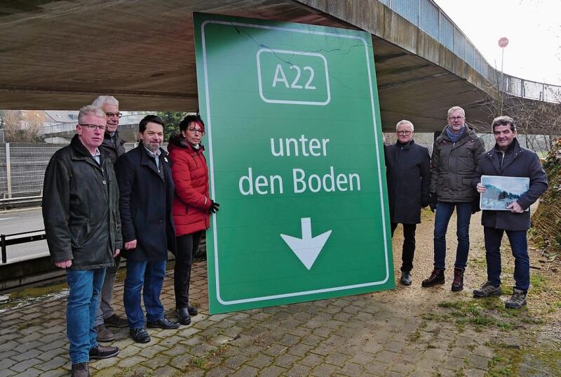 Die A22 soll unter den Boden. Fotos: B. Eglin