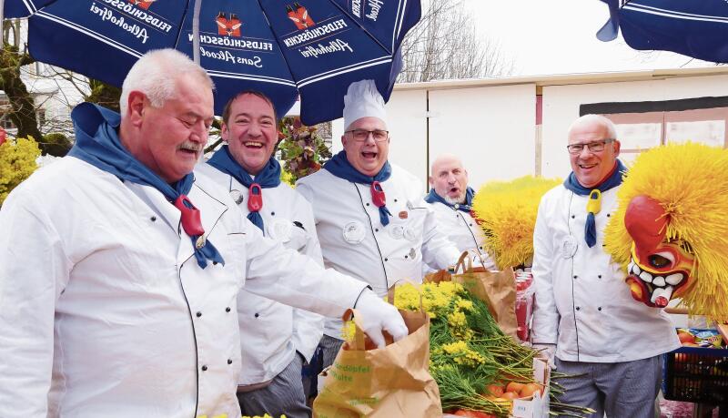 Die Räbhübel-Schlurgi sind am Vorbereiten.
