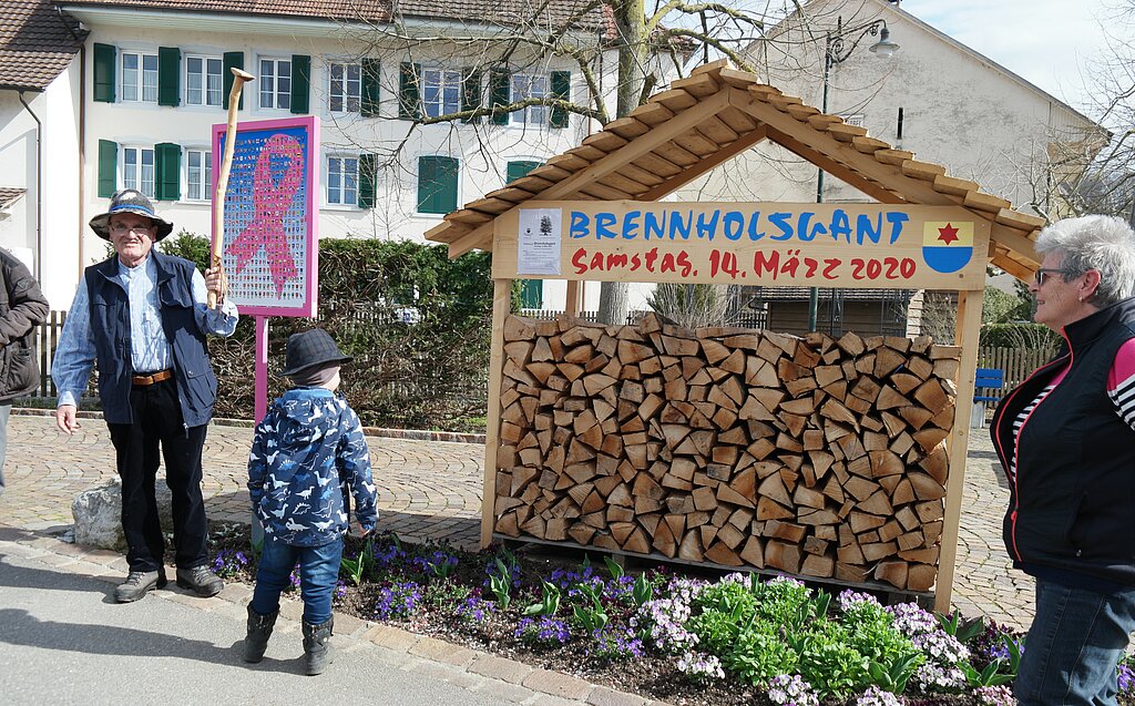 Martin und Rita Schaub mit dem Ormalinger Doppelster.Fotos: E. Gysin
