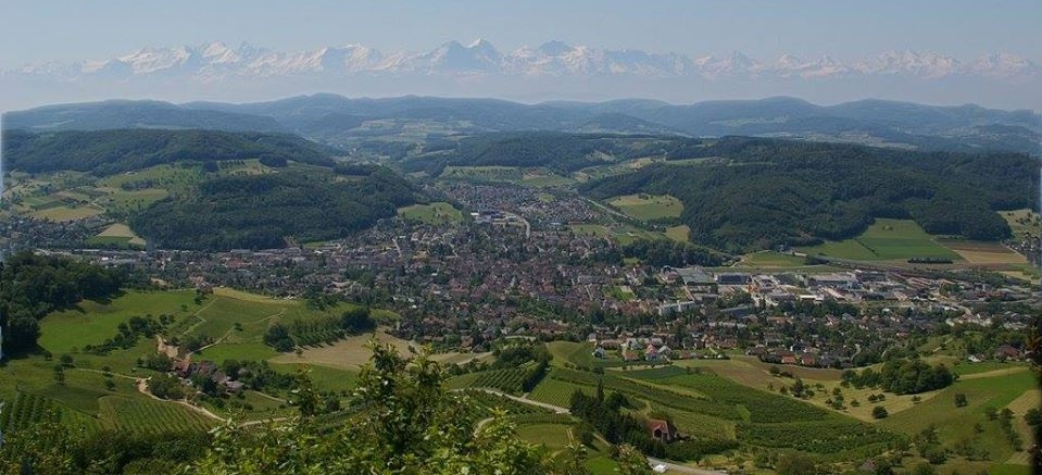 Unter dem Aussichtspunkt erstreckt sich das Baselbiet. Fotos: zVg